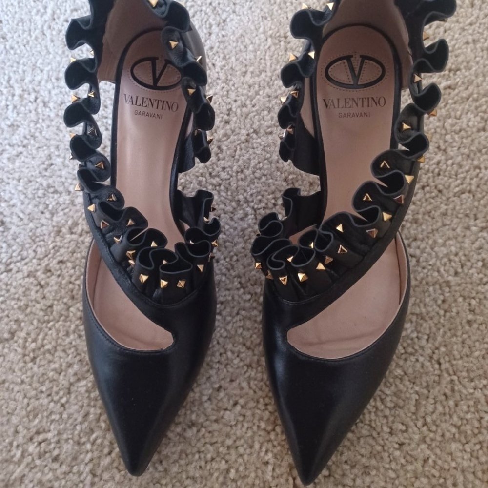 NEW Valentino Rockstud Ruffle D'orsay Leather Pump